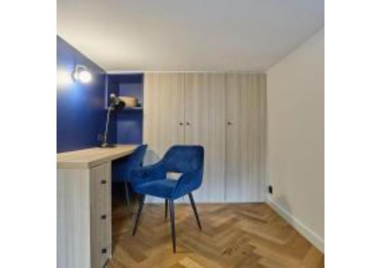 Duplex Center Of By Studioprestige