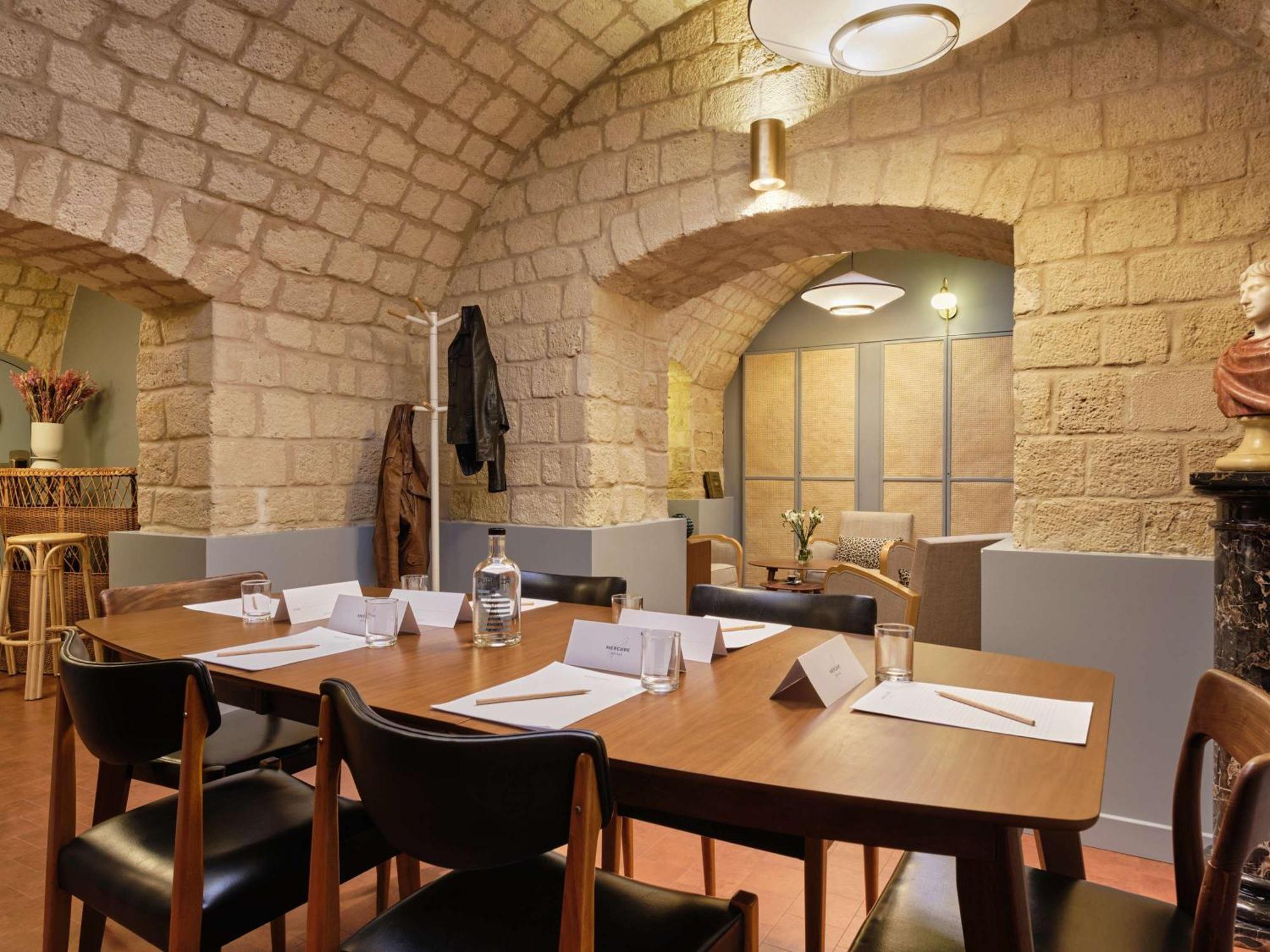 Mercure Notre Dame Saint Germain Des Pres Hotel 4*