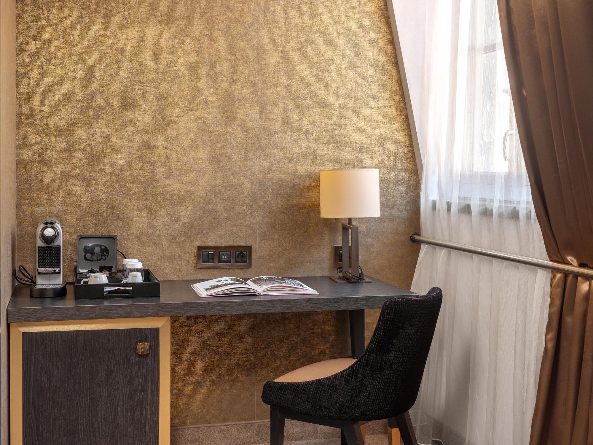 Niepce Hôtel, Curio Collection By Hilton Hotel