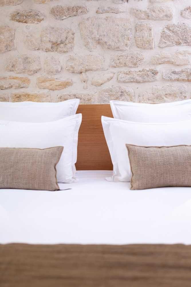 Tinah Paris, Champs Elysees Hotel