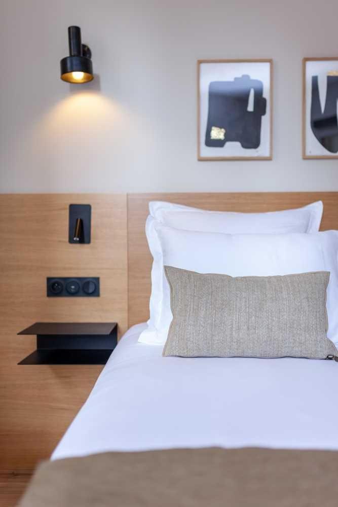 Tinah Paris, Champs Elysees Hotel 2*