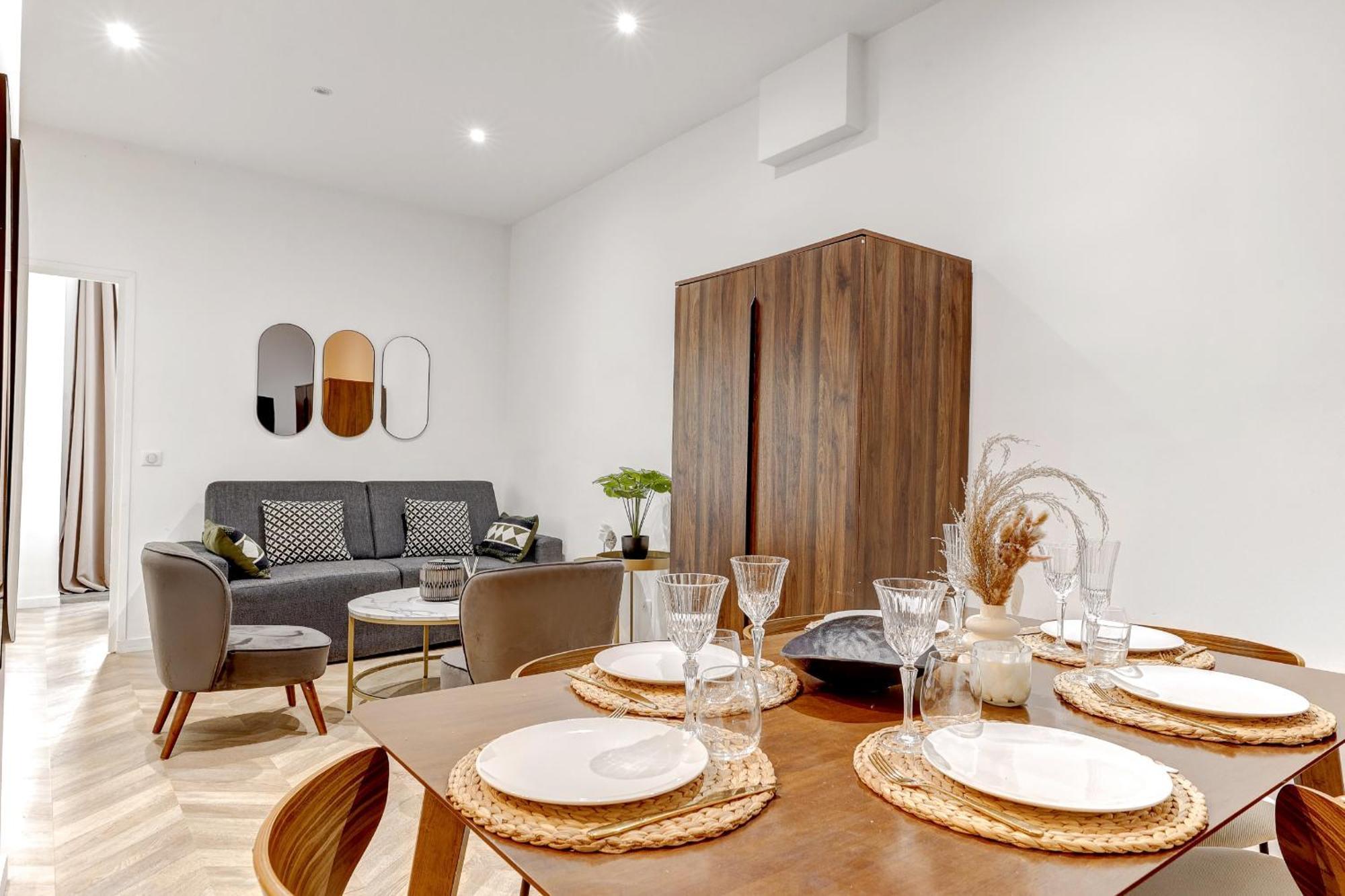 Apartment Elegant Pres Du Jardin Du Luxembourg