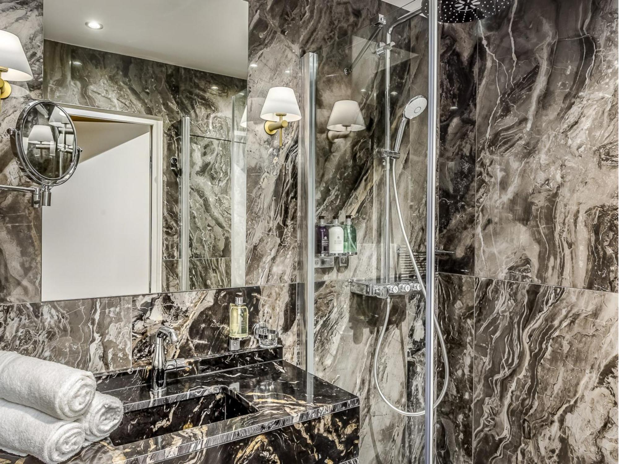 Merveil Signature - Valois - Louvre View Apartment Paris