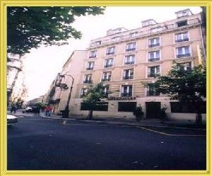 Hotel B Square 3*
