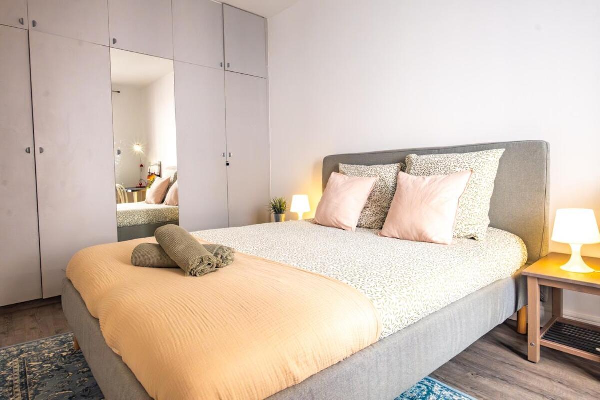 Place Monge 3 Guests Apartment Paris