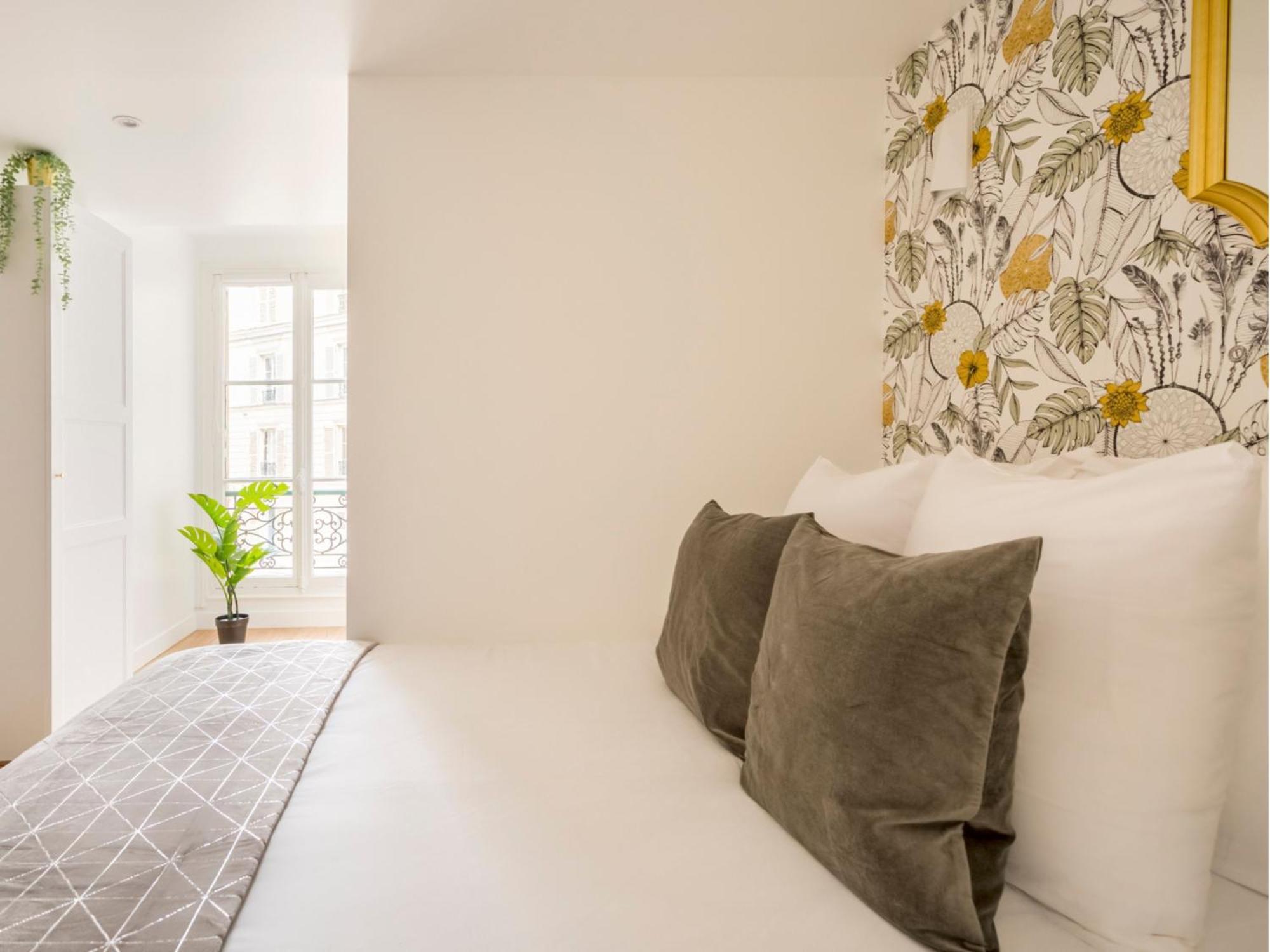 Merveil Family - Champs Elysees - Roosevelt Apartment *