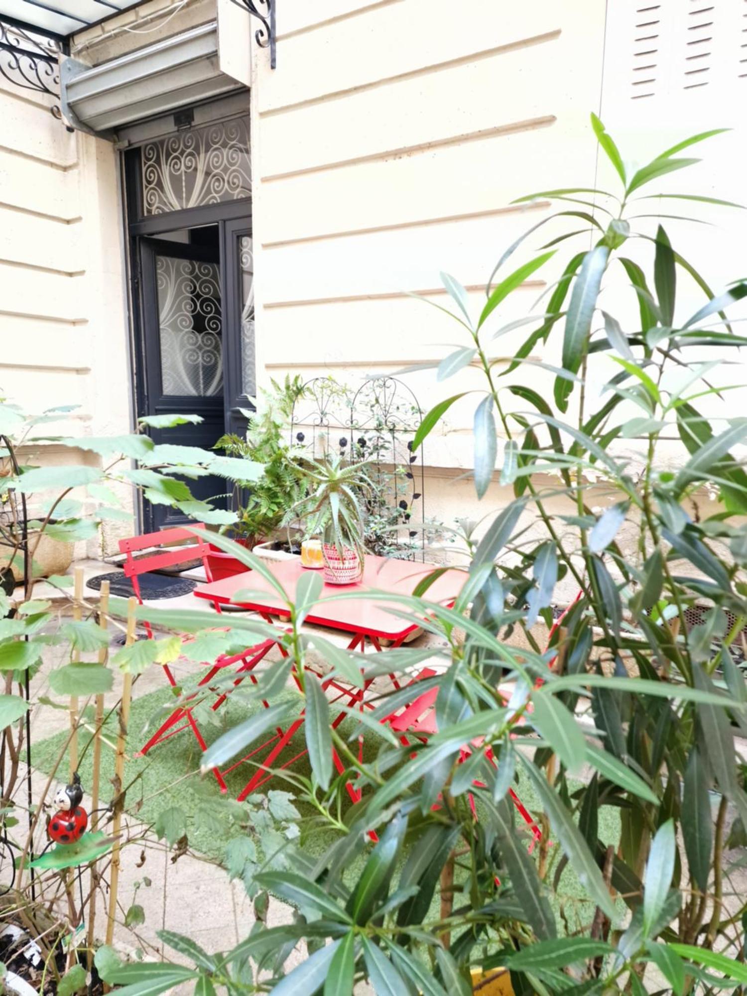 De Charme Champs Elysees Apartment Paris