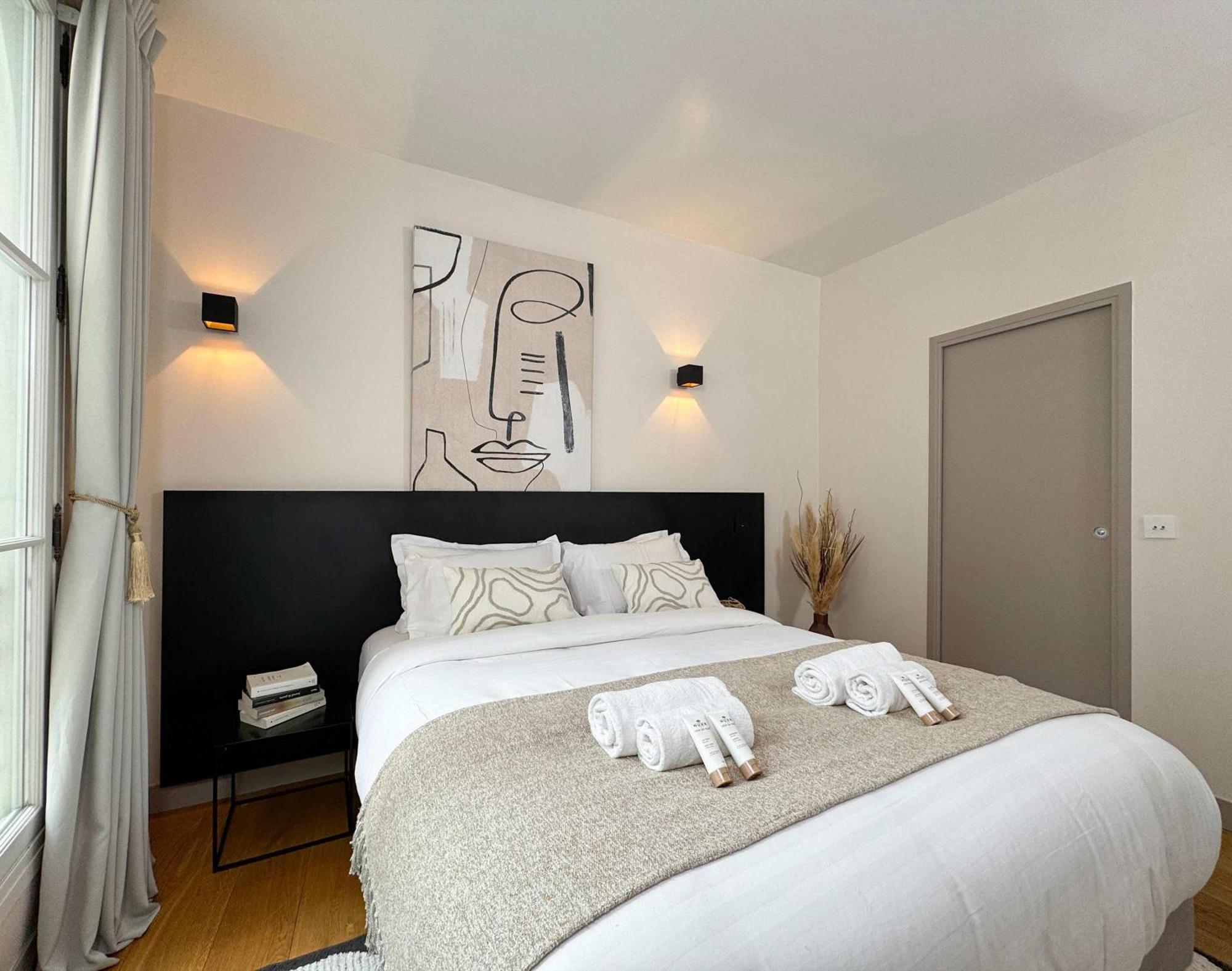Luxembourg Garden Family Flat Delight * Paris