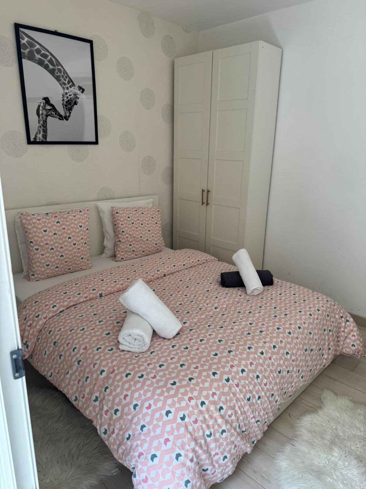 Ponthieu - Hala Apartment