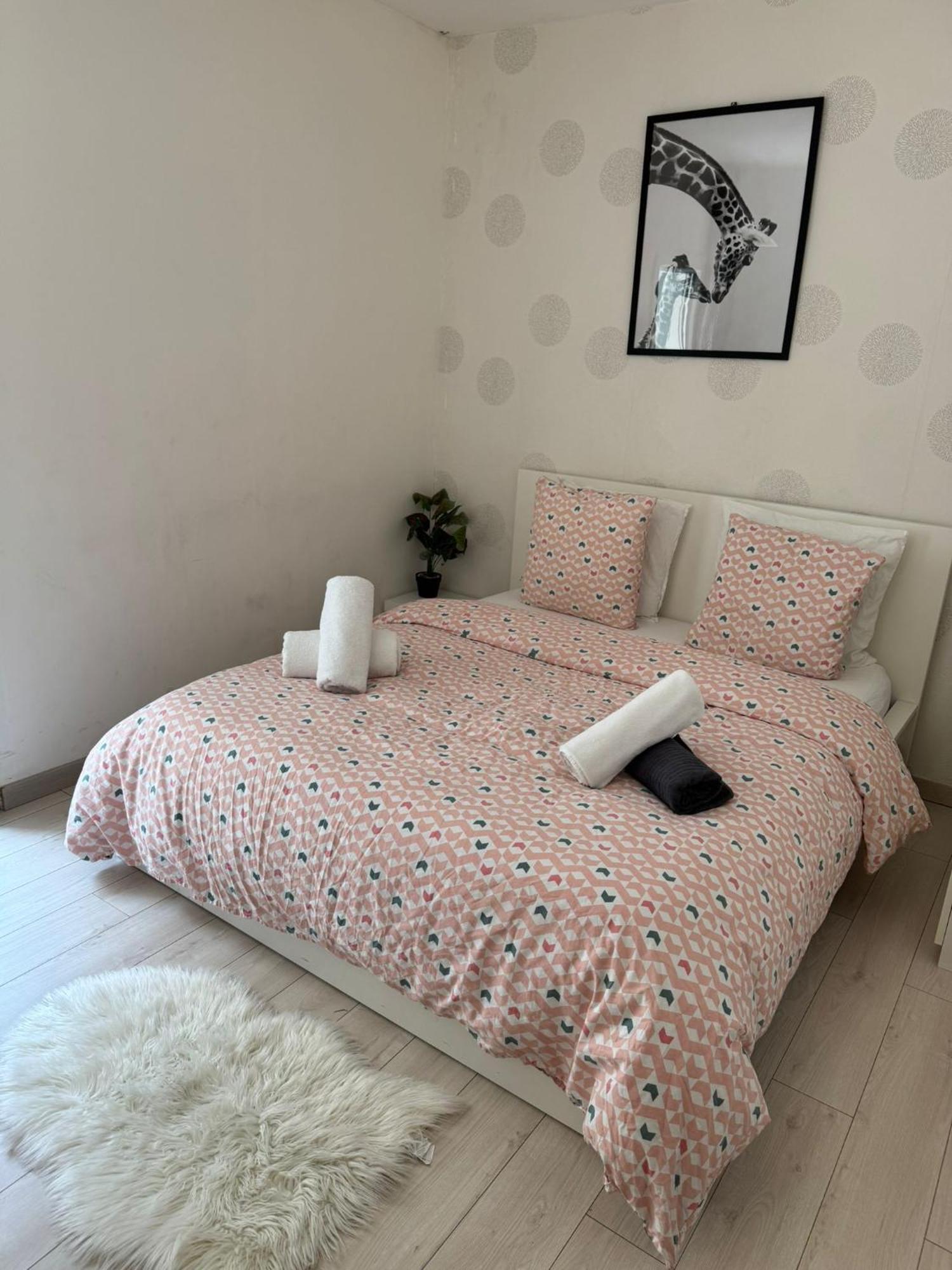 Ponthieu - Hala Apartment *