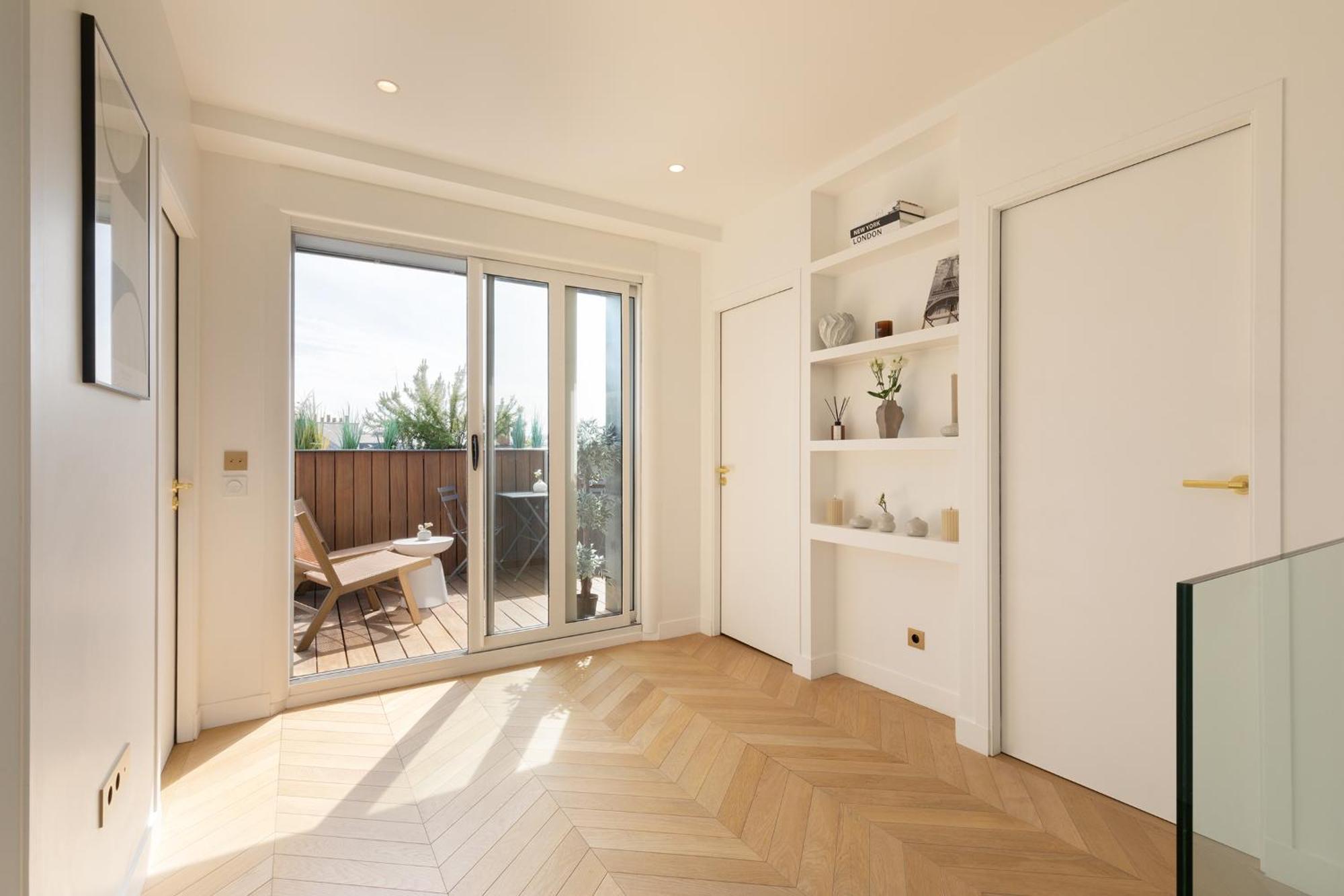 Maison Galante's With Services In La Madeleine - Opera Apartment
