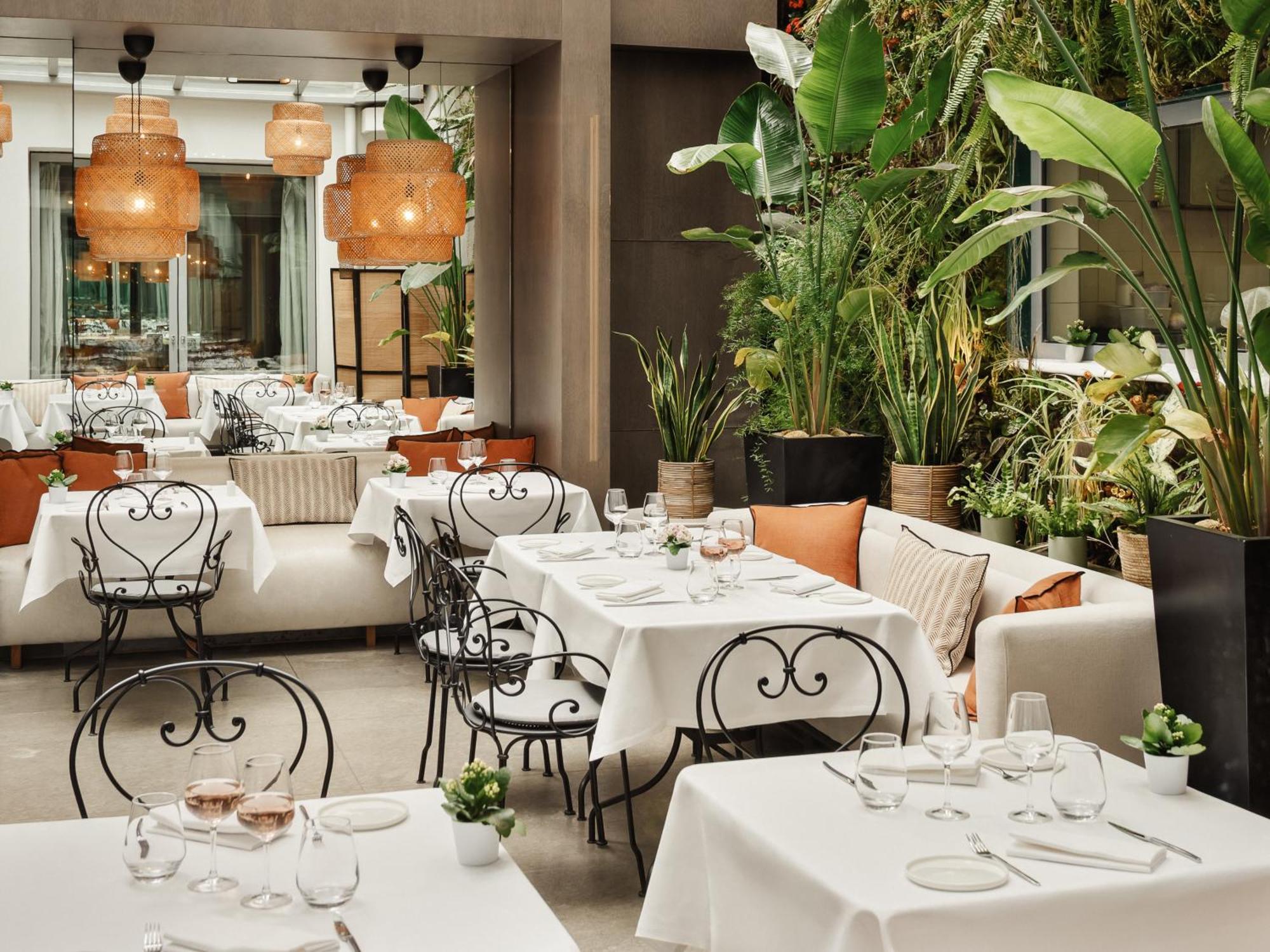 De Sers Champs Elysees 5* Paris