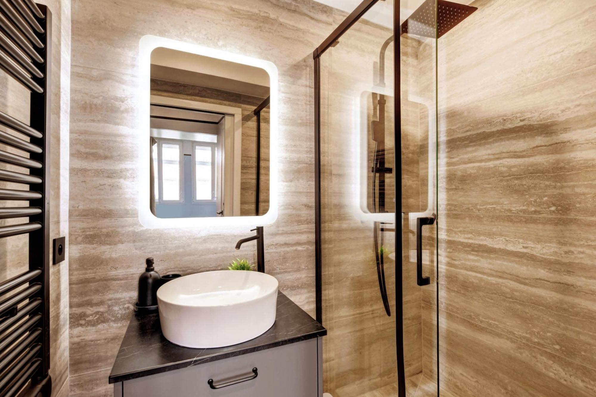 Pick A Flat's In Daumesnil - Avenue Du General Bizot Paris