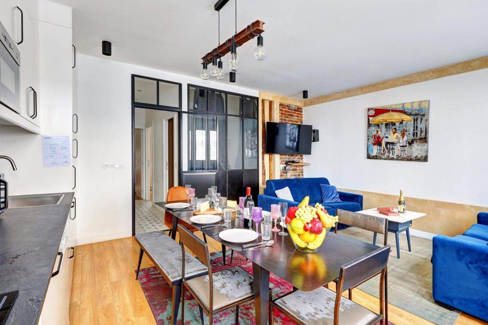 245 Mercedes - Superb In Apartment *