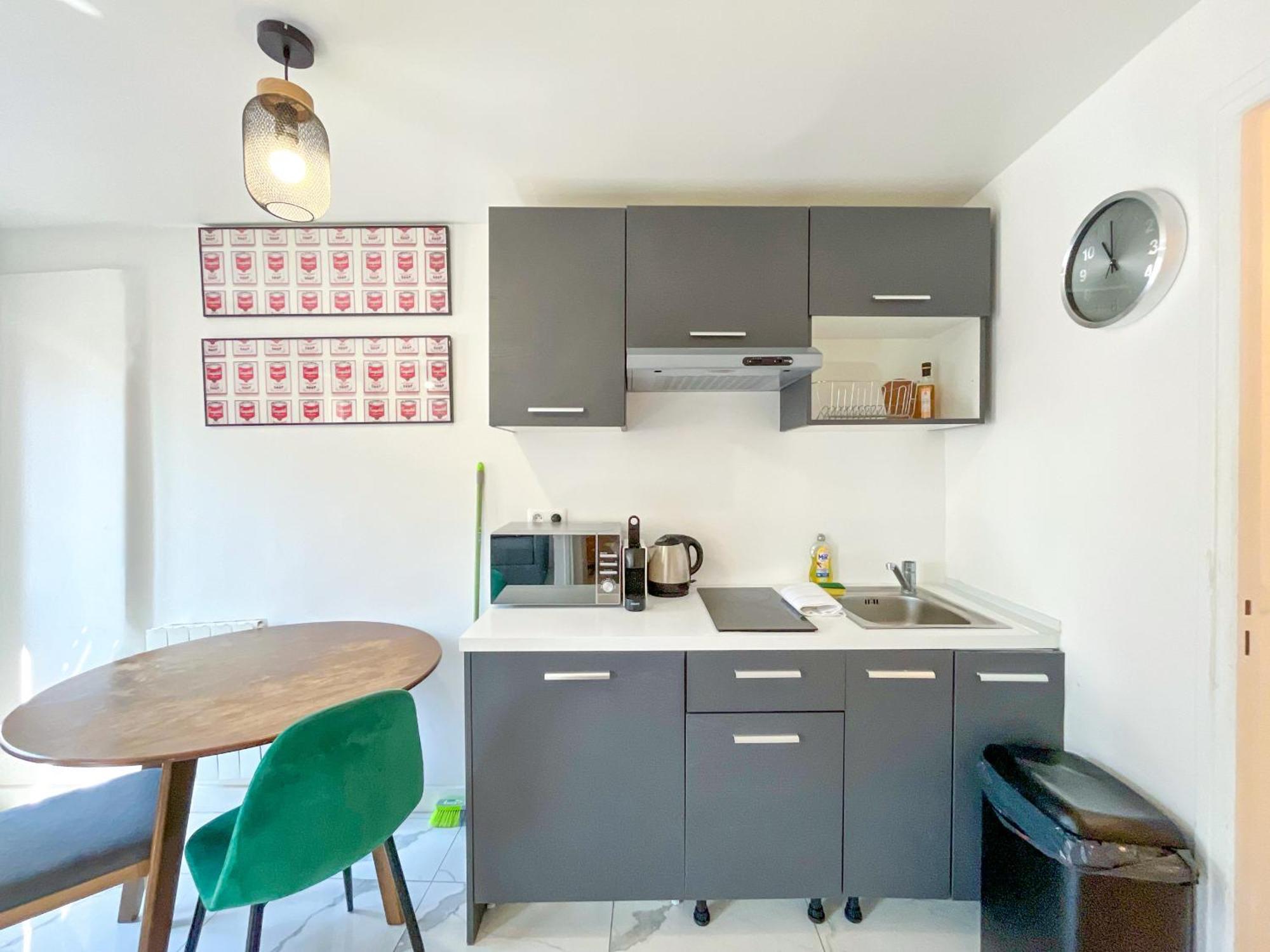 143 - Urban Charming Flat In Center Of Paris