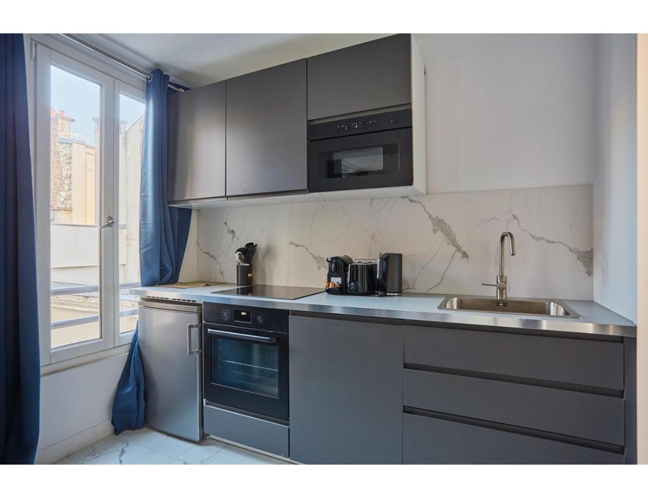Porte Maillot Arc De Triomphe By Prestige *