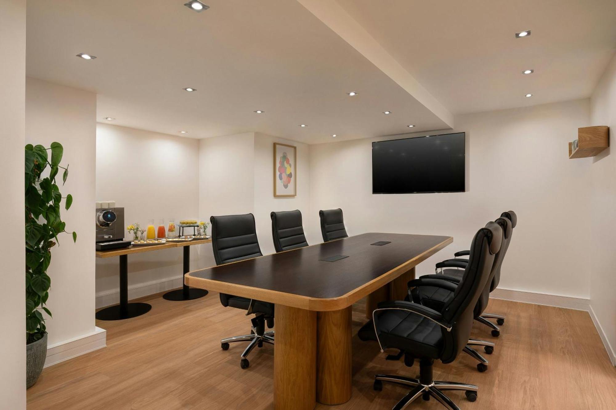 Marriott Rive Gauche & Conference Center Hotel Paris