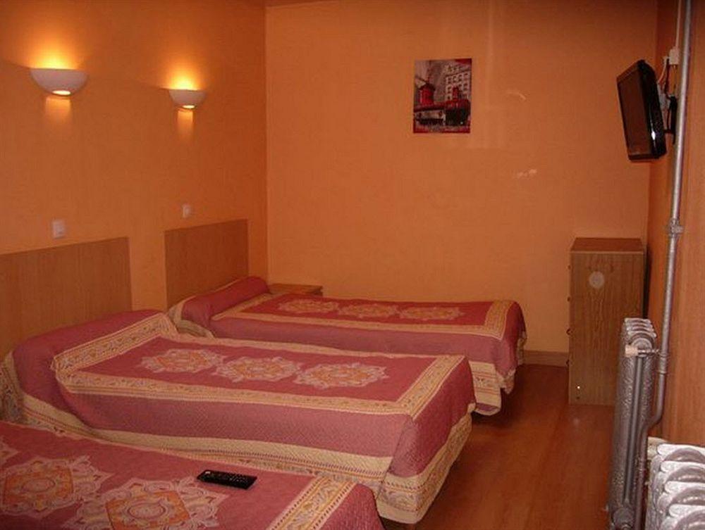 Grand Voltaire Hotel 2*