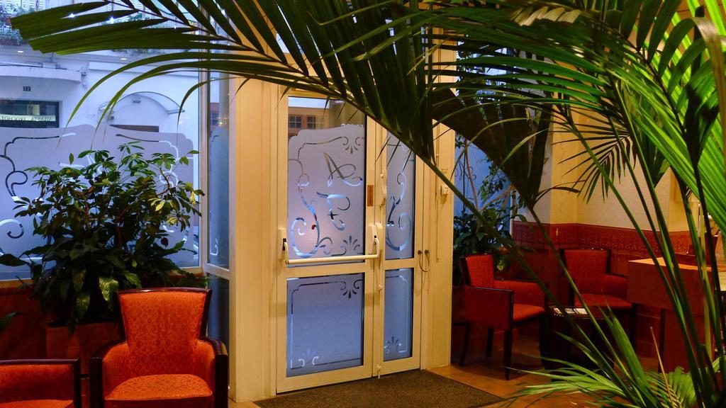 Le Pigalle Hotel