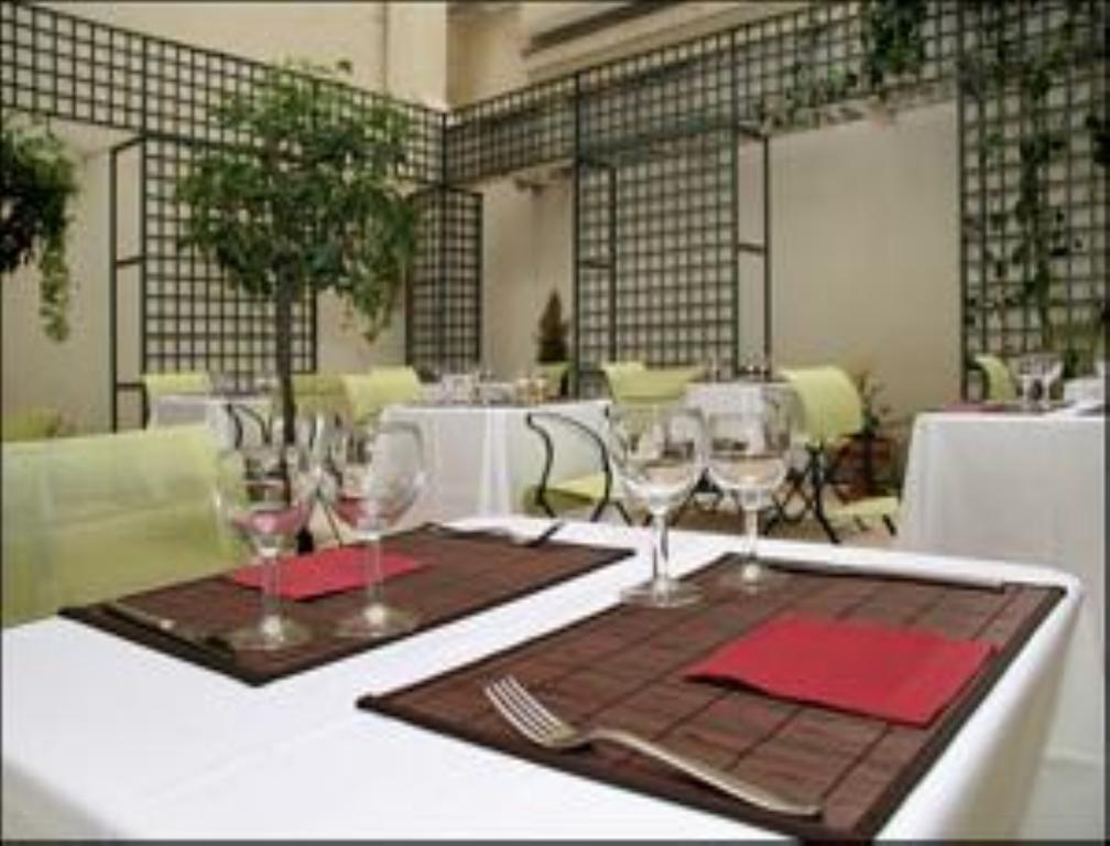 Pavillon Saint Augustin 3*