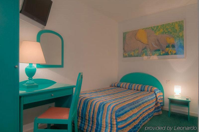 Croix De Malte Hotel 2*
