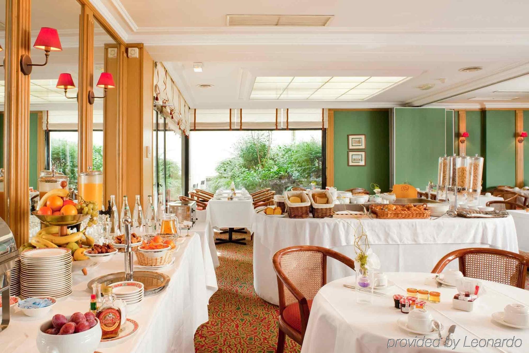 Hotel Mercure Tour Eiffel Grenelle 4*