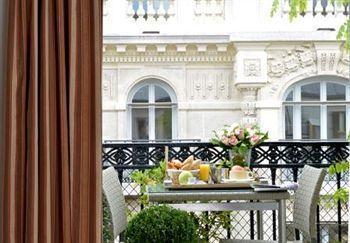 Volney Opera Paris