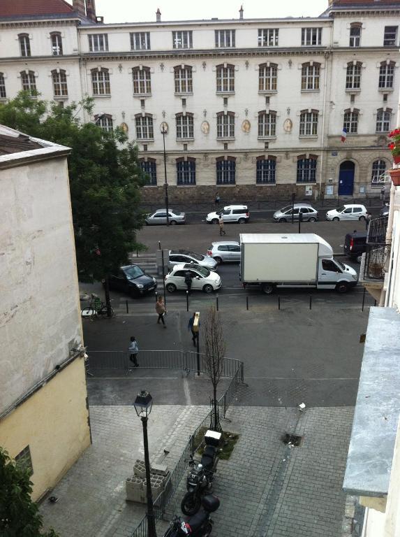 Hipotel Bordeaux Menilmontant Paris