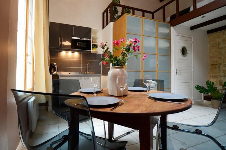 Short Group Temple Serviced Apartment *
