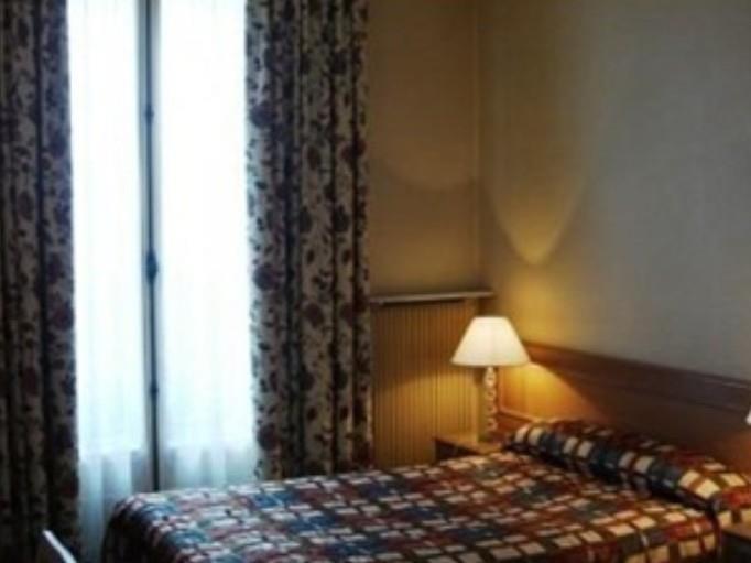 Hotel De Suez