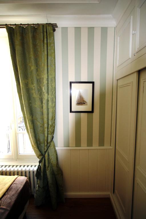 Interiors - Le Marais Archives 2 Bdr