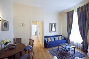 Capucines 1294 Hld 37600 Hotel 3*