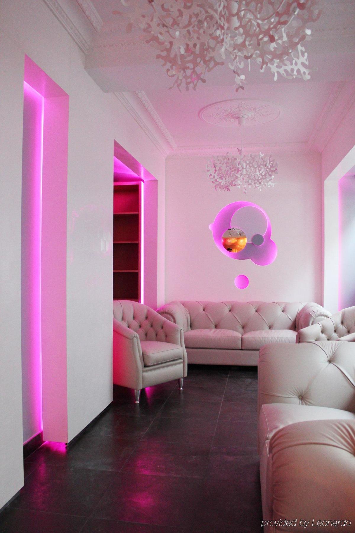 Lumieres Montmartre Hotel Paris