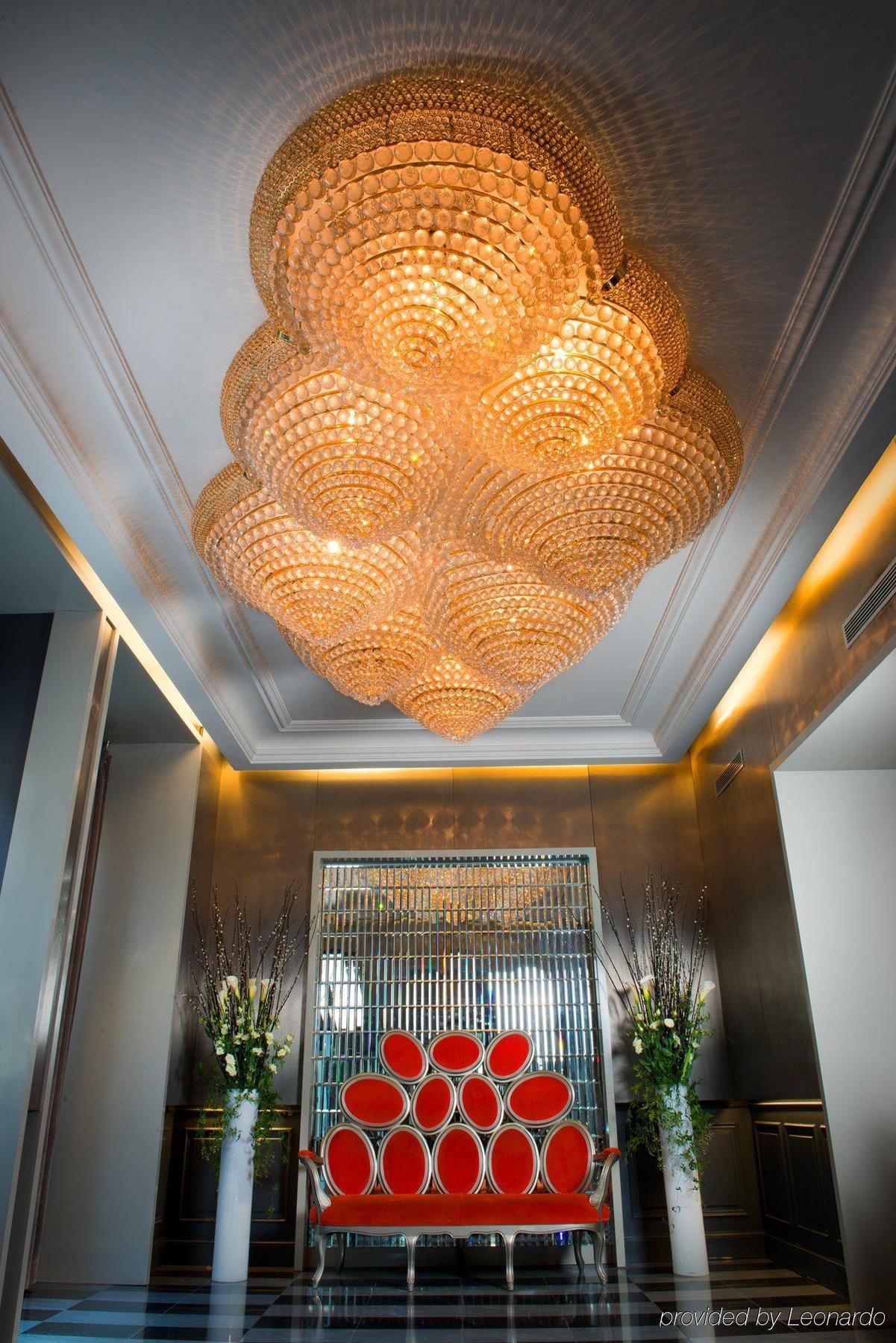 Lumen Louvre Hotel
