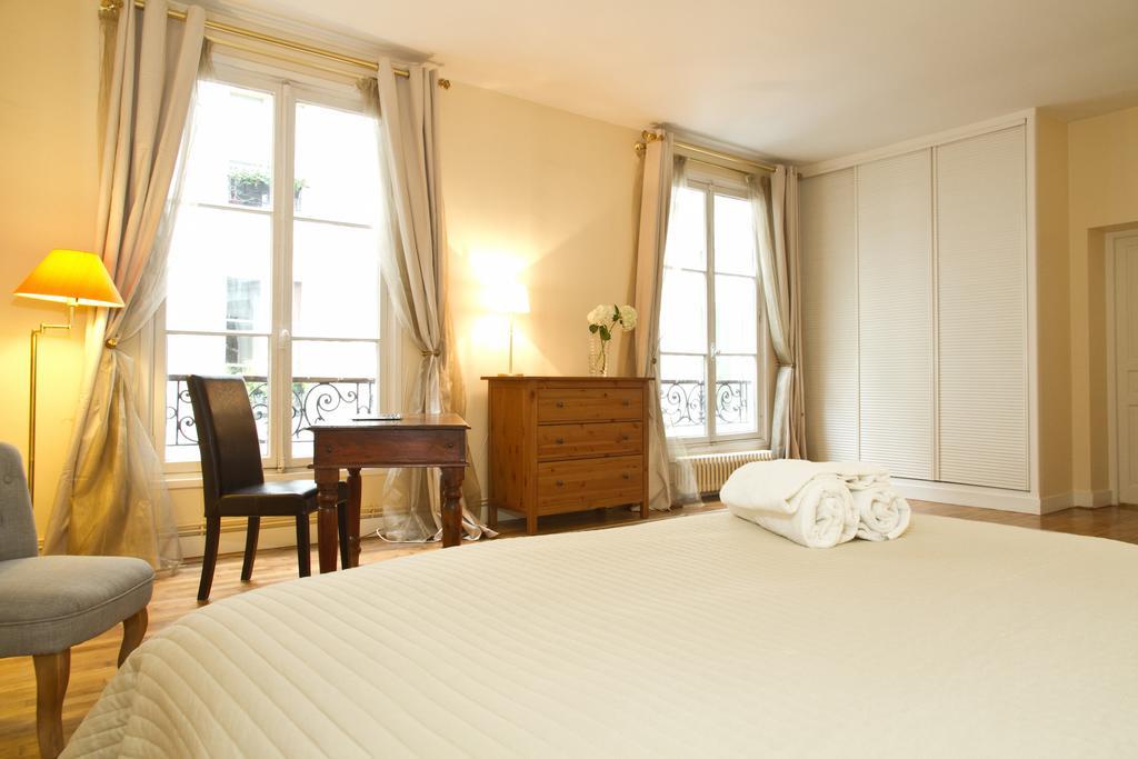 Private Apartment - Saint Germain - Rue De Rennes Apartment Paris