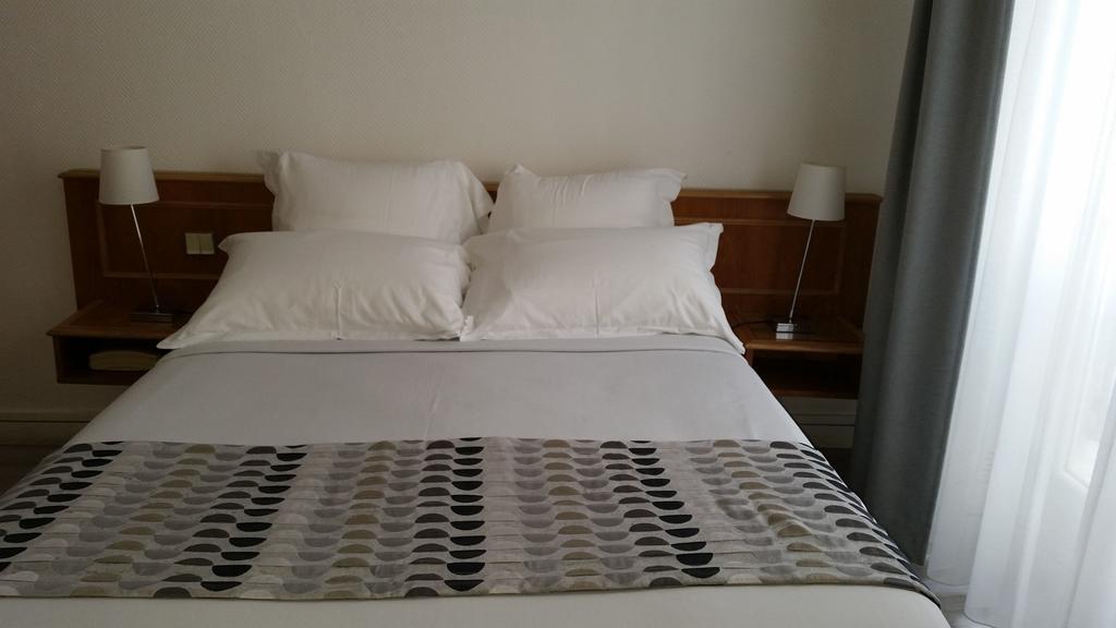 Le Compostelle 3* Paris