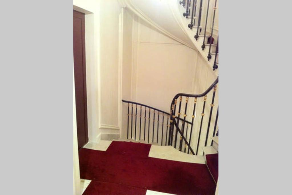 Argentine Apartment Paris