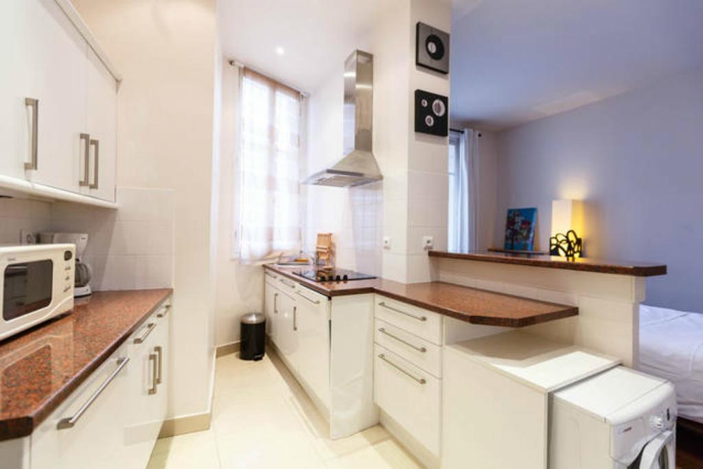 Argentine Apartment Paris