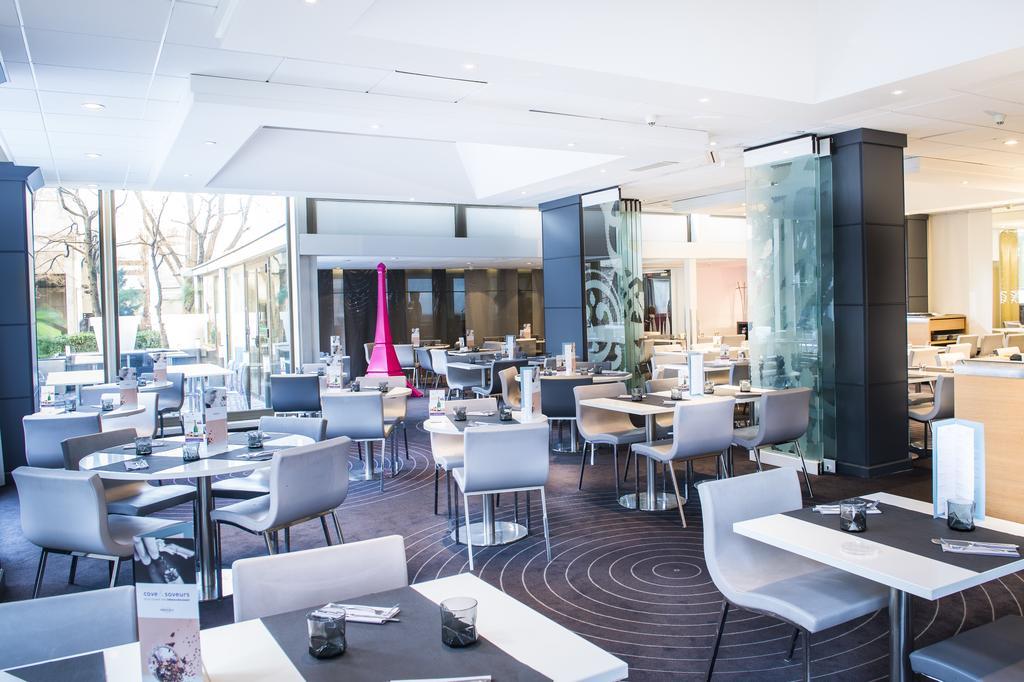 Mercure Centre Tour Eiffel Hotel 4*