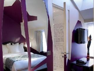 Cristal Champs Elysees Hotel