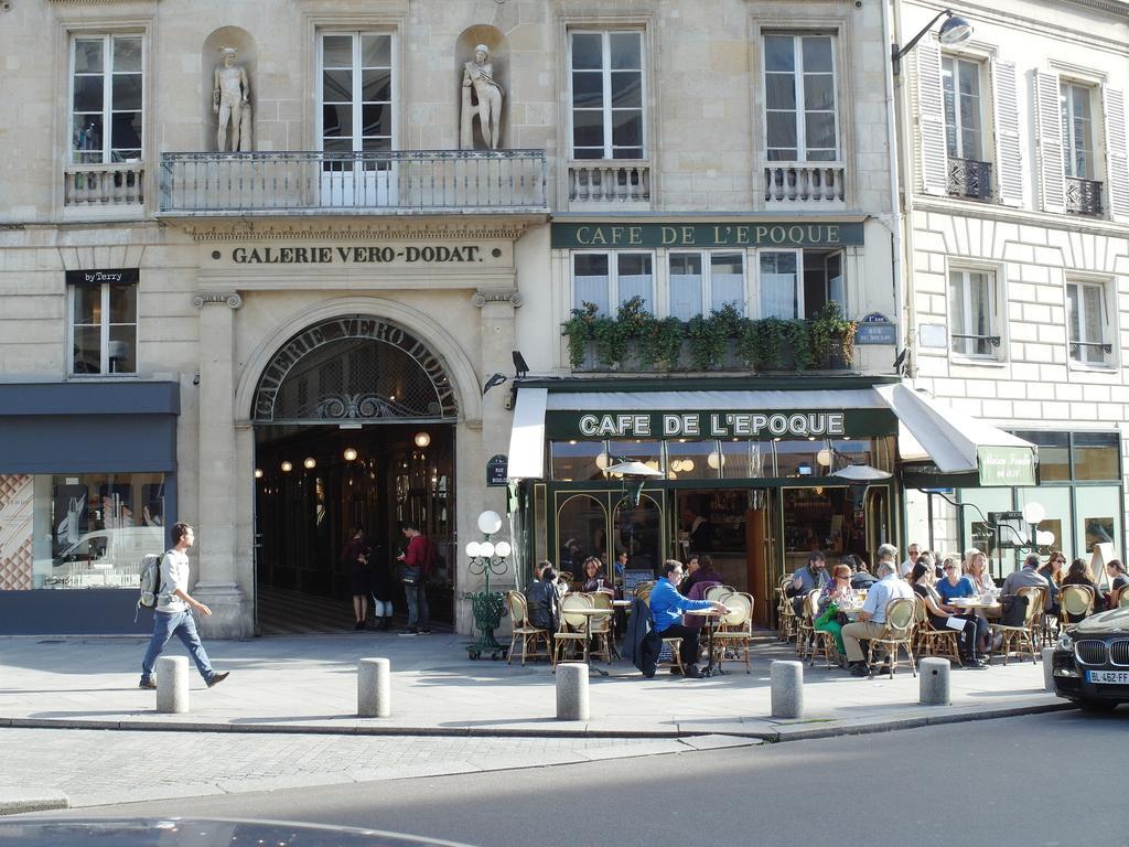 Chambre D Hote : Louvre Elegant Apt Suite Bed & Breakfast Paris
