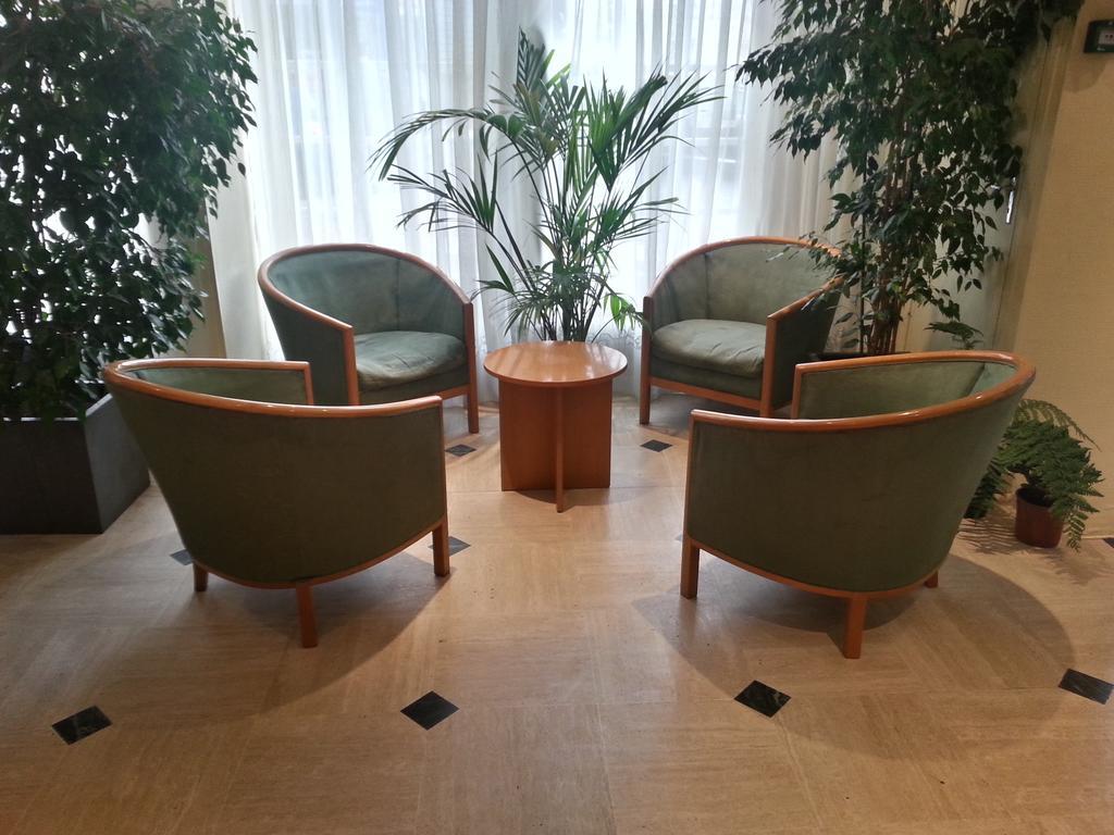 Pax 18e Hotel