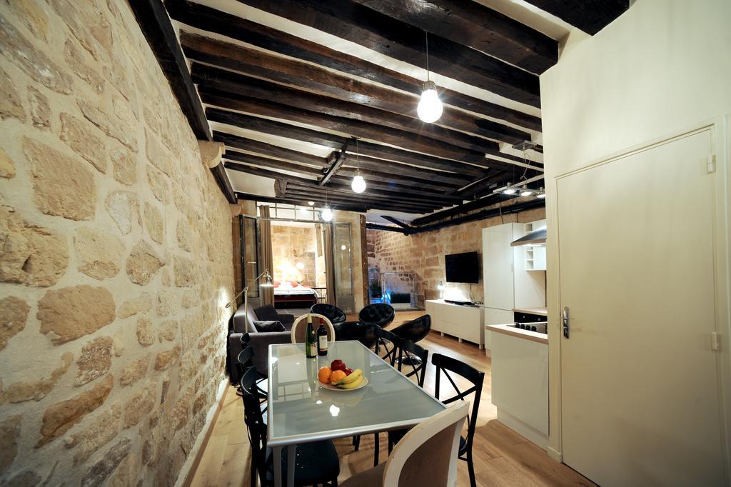 Unique Loft In Le Marais