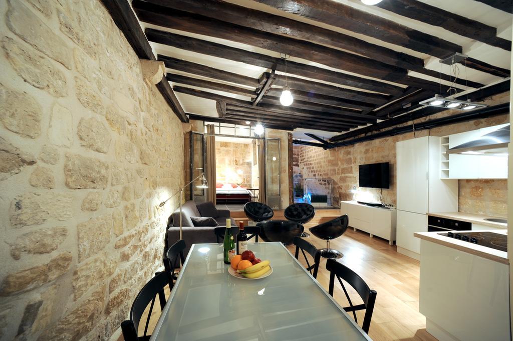 Unique Loft In Le Marais