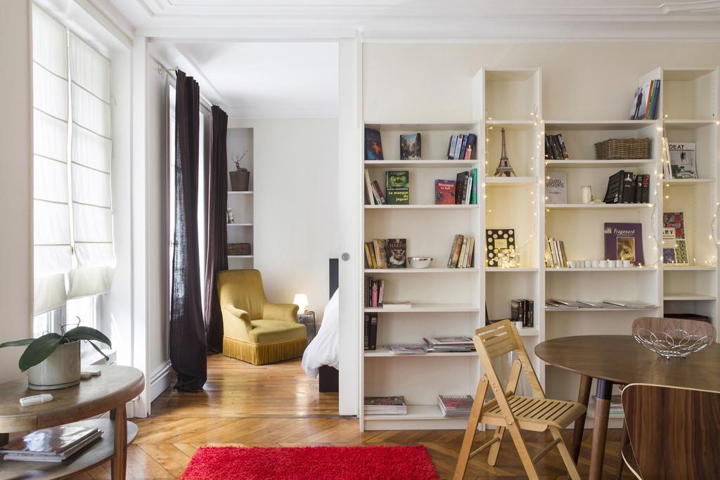 Apartment Folie Mericourt Paris
