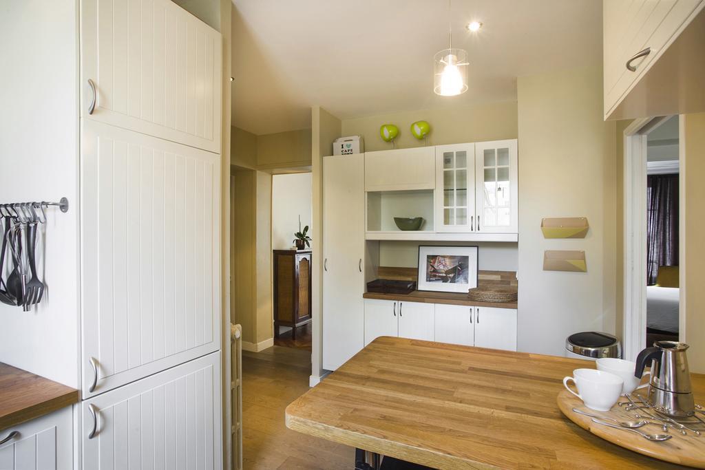 Folie Mericourt Apartment Paris