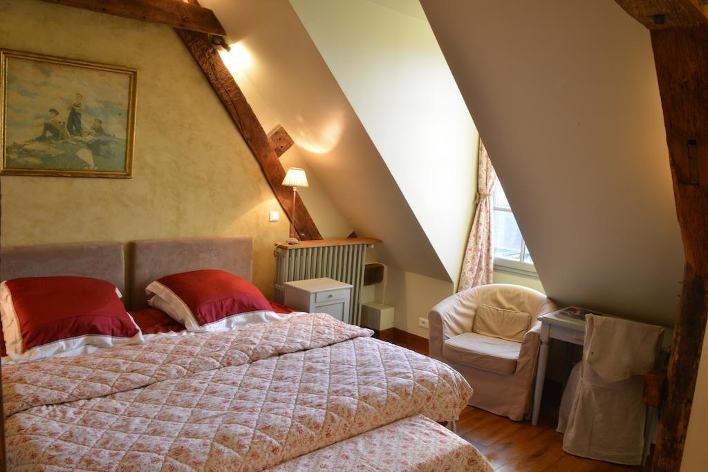 Couette-café Charmilles Des Cordeliers 3*