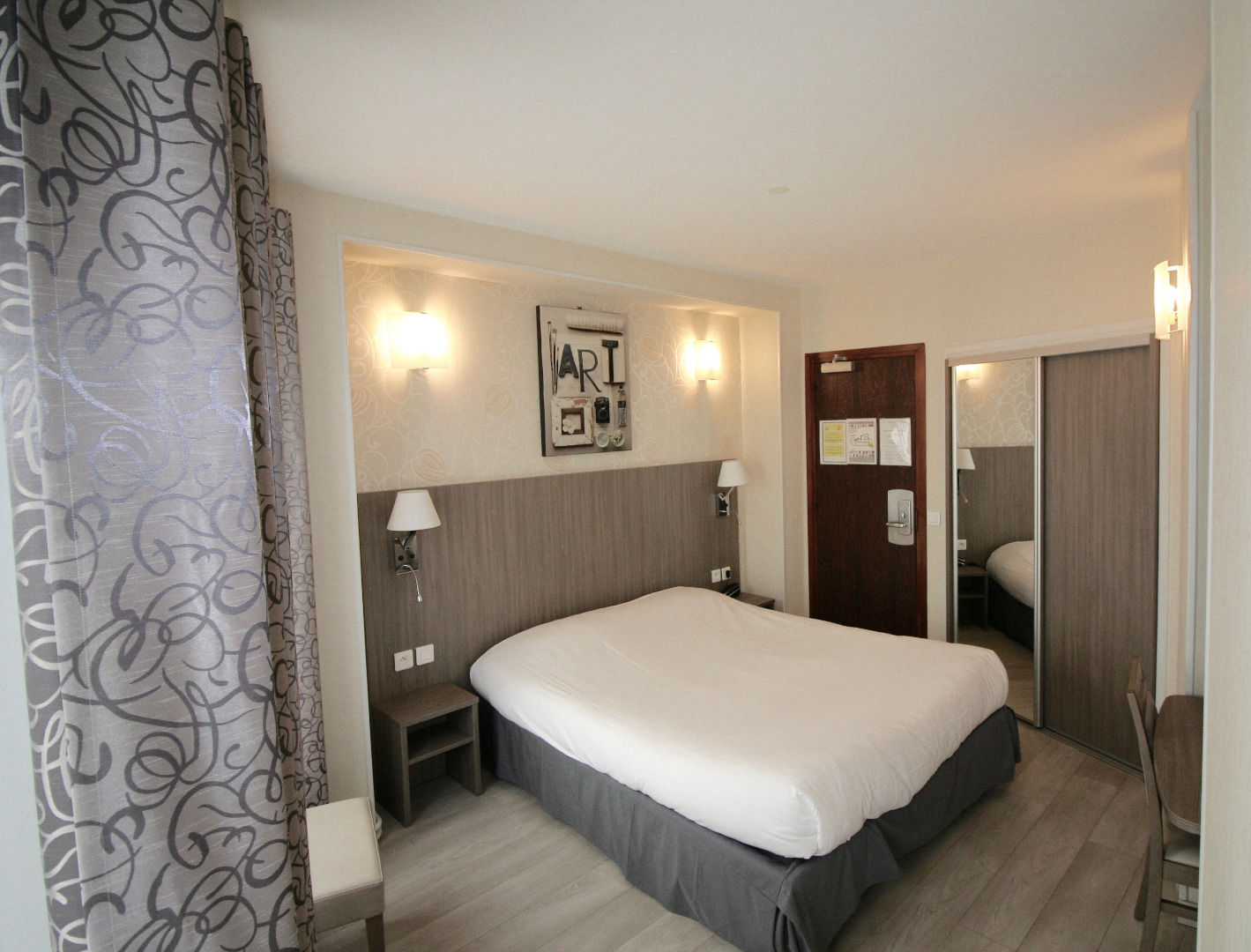 Hotel L'ouest 3*