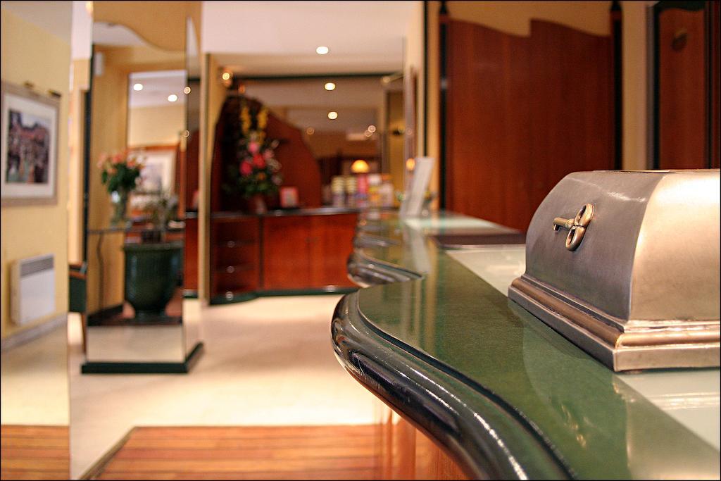 9hotel Republique Paris