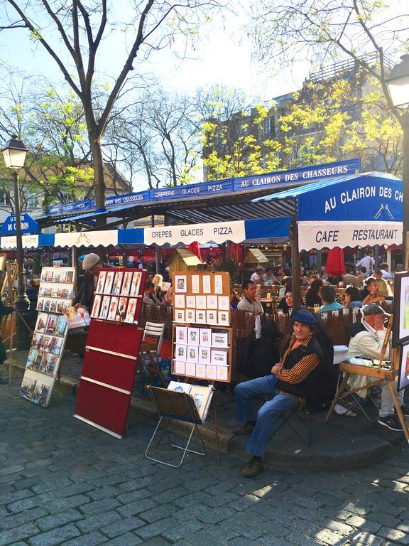Bed & Breakfast Montmartre Romantic, - Paris